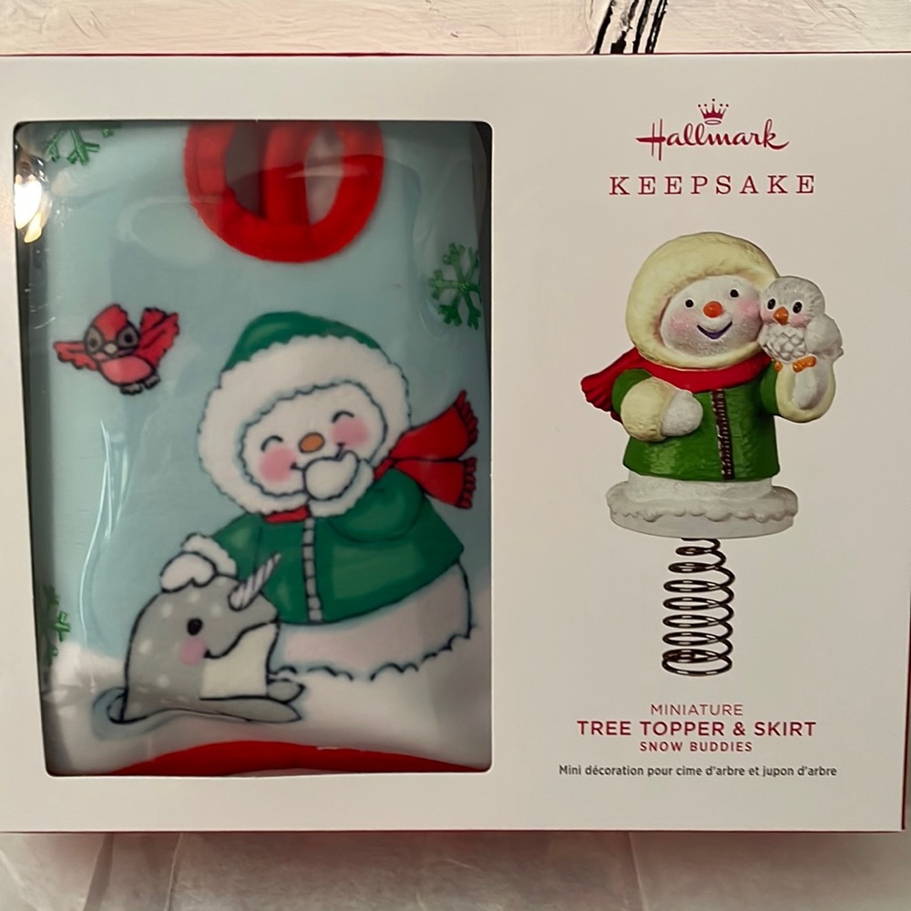 Hallmark TreeTopper & Skirt Miniature NWT